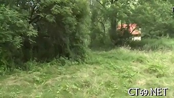 Amateur Teen Gets Vigorously Penetrated In A Sexually Aroused State