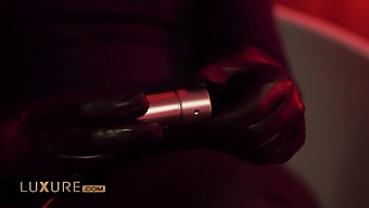 Lana Rhoades Enjoys Double Penetration In A Swinger Party